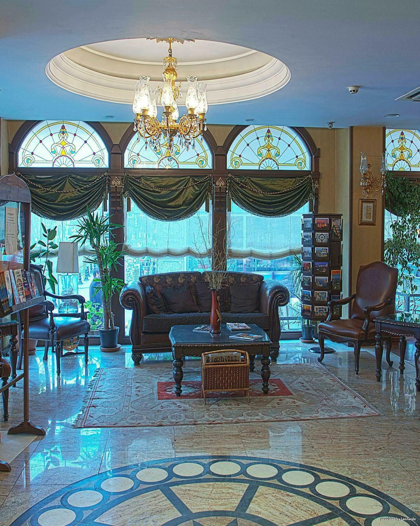 Otel Western Empire Palace &